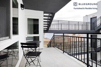 615 S Catalina Ave, Unit SI FL2-ID438 in Redondo Beach, CA - Building Photo - Building Photo