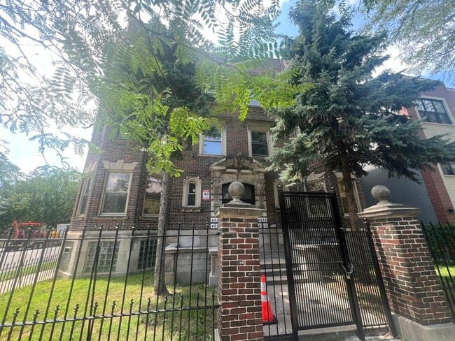 4958 S Michigan Ave in Chicago, IL - Building Photo - Building Photo