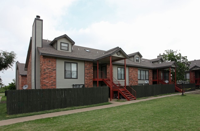 Emory on Grand in Waxahachie, TX - Foto de edificio - Building Photo