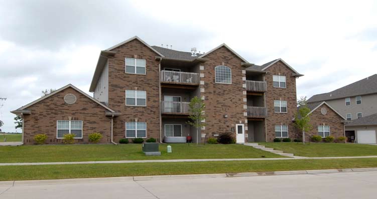 30 Jefferson St in North Liberty, IA - Building Photo