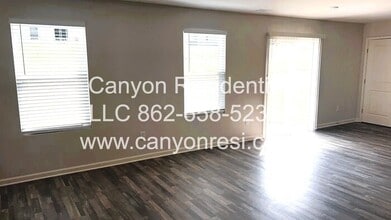 740 Wayfinder Run in Inman, SC - Building Photo - Building Photo