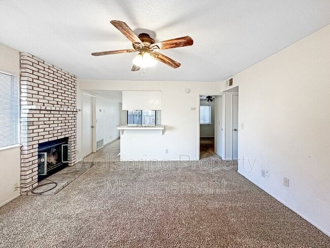 940 W Graaf Ave in Ridgecrest, CA - Foto de edificio - Building Photo