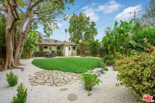 4437 Vantage Ave in Los Angeles, CA - Building Photo