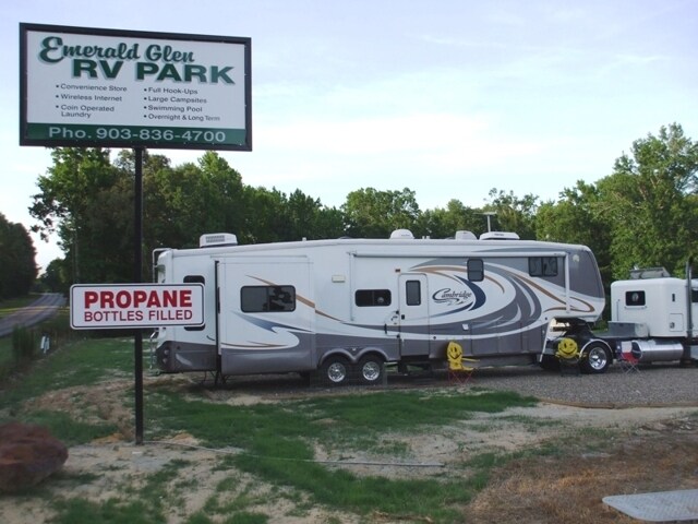 Emerald Glen RV park in Tatum, TX - Building Photo