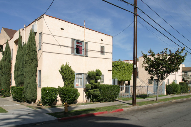 2301 E 15th St in Long Beach, CA - Foto de edificio - Building Photo