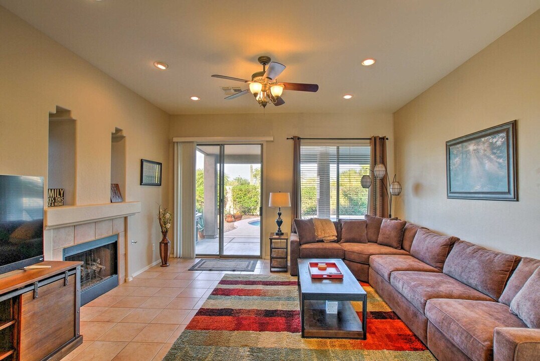 10342 E Tierra Buena Ln, Unit ID1386100P in Scottsdale, AZ - Foto de edificio