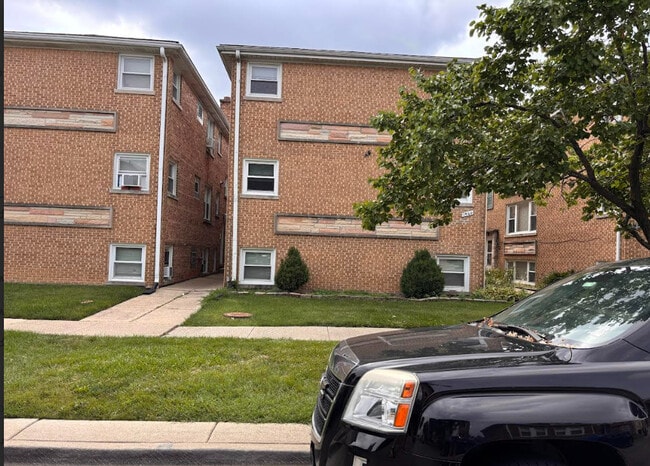 property at 2506 N 72nd Ct