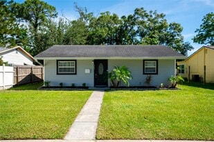 326 50th Ave N in St. Petersburg, FL - Building Photo