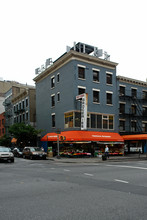 203 W 20th St in New York, NY - Building Photo - Building Photo