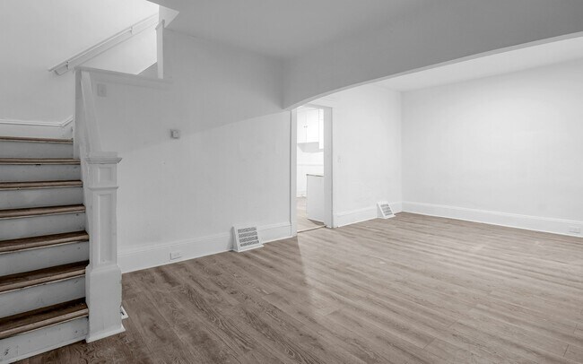 property at 1260 E 61st St