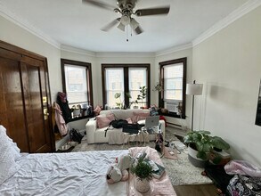 3825 N Greenview Ave, Unit 3W in Chicago, IL - Building Photo - Building Photo