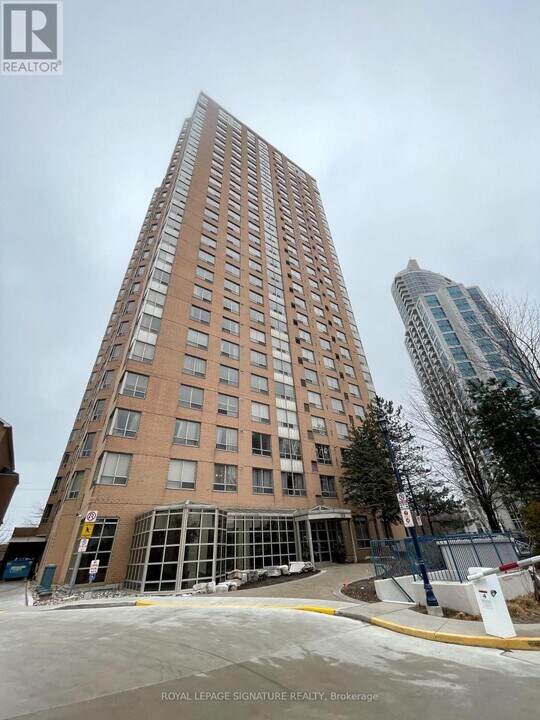 115 Omni Dr in Toronto, ON - Building Photo