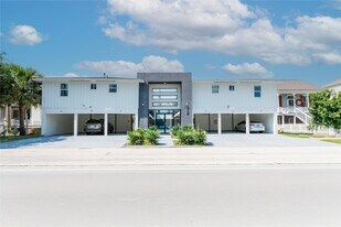 912 Church St in Galveston, TX - Building Photo