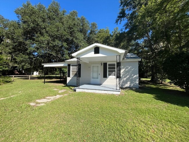 property at 1960 Goshen Rd