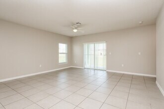 1049 N Platte Way in Poinciana, FL - Building Photo - Building Photo