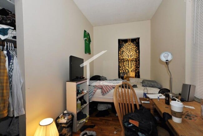 property at 894 Huntington Ave