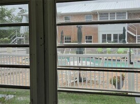 22333 Edgewater Dr in Port Charlotte, FL - Building Photo