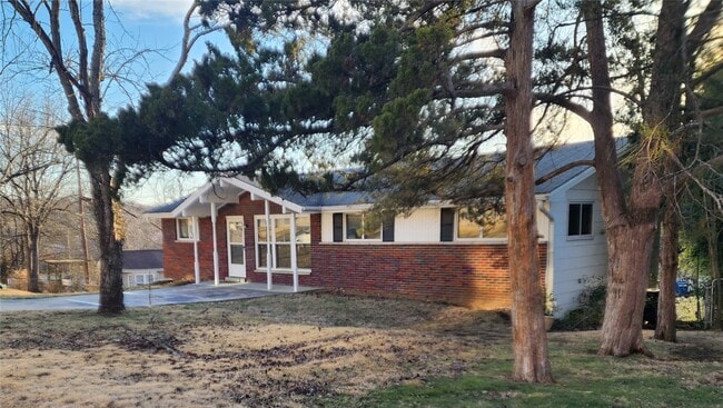 40 Frontier Trail in Fenton, MO - Building Photo - Building Photo