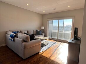 3 Long Beach Blvd, Unit 1 in Surf City, NJ - Foto de edificio - Building Photo