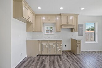 620 E Llano Grande St in Weslaco, TX - Building Photo - Building Photo