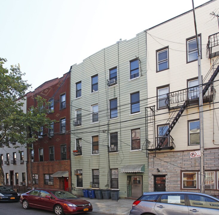 14 Judge St in Brooklyn, NY - Building Photo