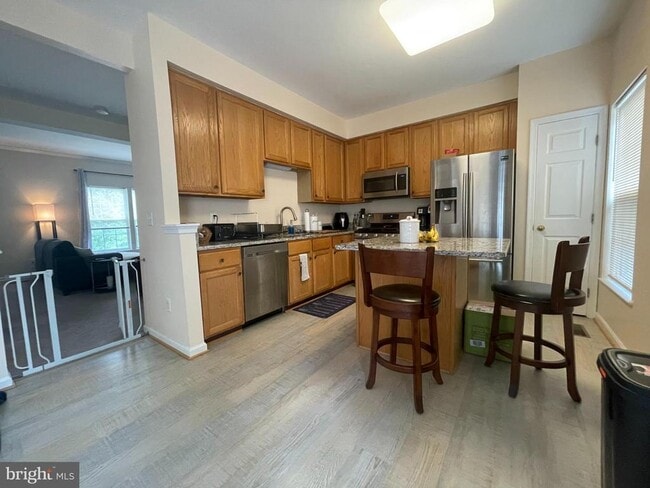 14286 Glade Spring Dr in Centreville, VA - Building Photo - Building Photo