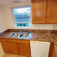 2820 Dupont St S in Gulfport, FL - Building Photo - Building Photo