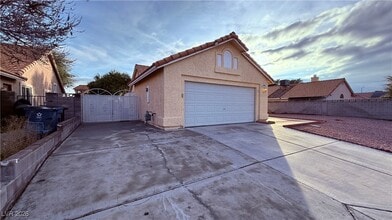 5909 April Ln in Las Vegas, NV - Building Photo - Building Photo