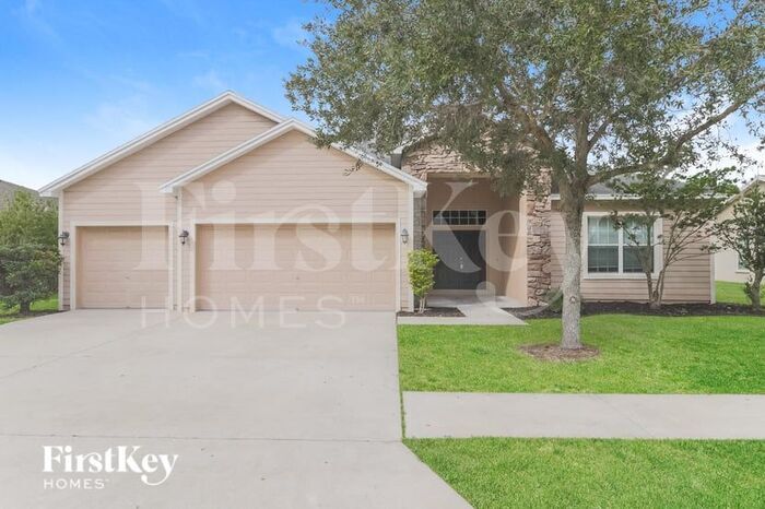 6127 Evansbrook Dr in Zephyrhills, FL - Building Photo