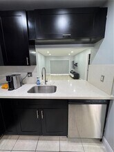 7561 NW 16th St in Plantation, FL - Building Photo - Building Photo