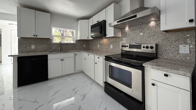 2712 60th Ave N in St. Petersburg, FL - Building Photo - Building Photo