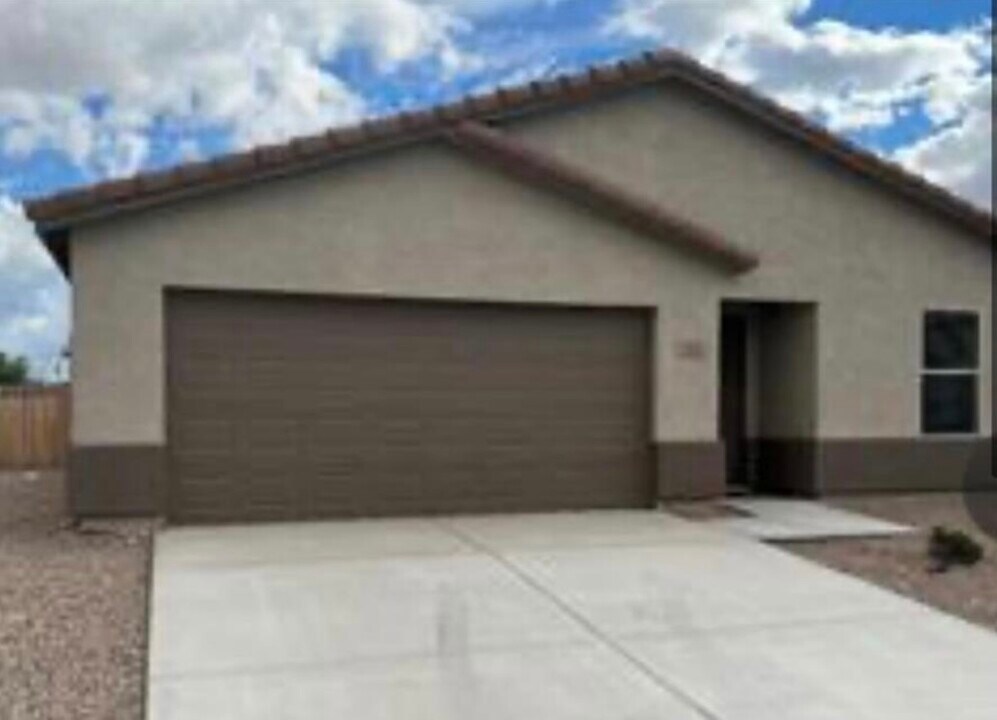 3720 E Andrea Dr in Kingman, AZ - Building Photo