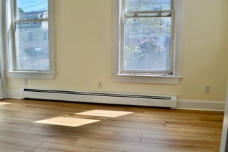 93 Sherman Ave in Nahant, MA - Building Photo - Building Photo