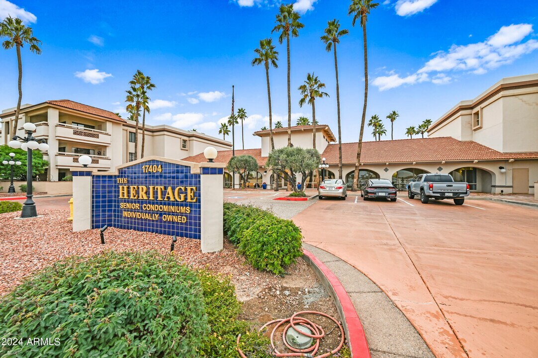 17404 N 99th Ave in Sun City, AZ - Foto de edificio