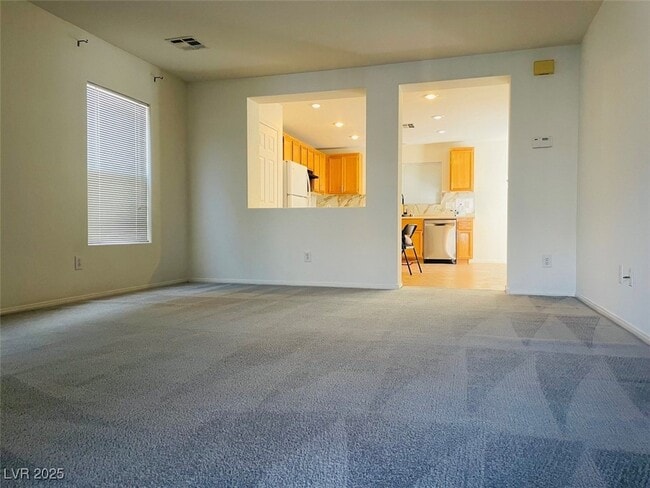 8939 Flying Frog Ave in Las Vegas, NV - Foto de edificio - Building Photo