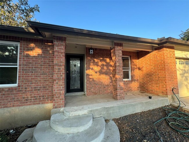 1820 Southeastern Trail in Round Rock, TX - Building Photo - Building Photo