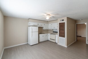 Campbell Court in Buies Creek, NC - Building Photo