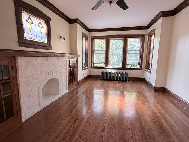 2855 N Ridgeway Ave, Unit 2 in Chicago, IL - Foto de edificio - Building Photo