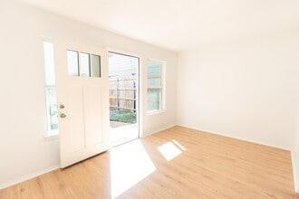 Plaza Sonora in Austin, TX - Building Photo - Building Photo