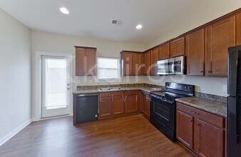 464 White Oak Cir in Lincoln, AL - Building Photo - Building Photo