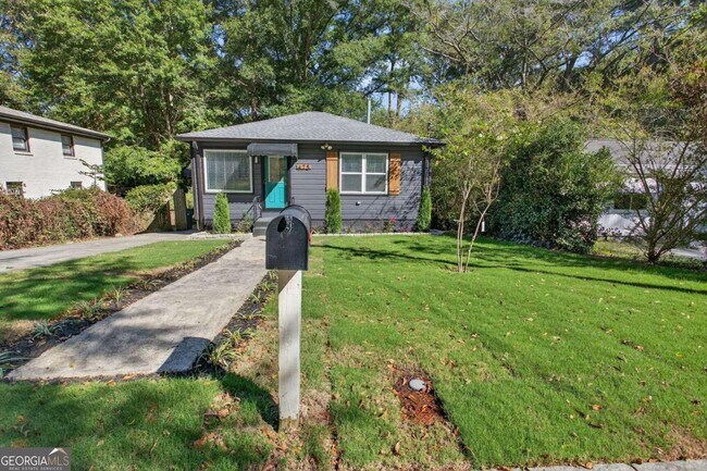 475 Center Hill Ave NW in Atlanta, GA - Building Photo - Building Photo