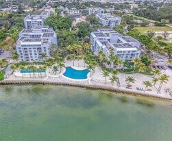 650 NE 64th St in Miami, FL - Building Photo