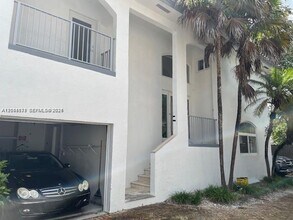 3080 Bird Ave in Miami, FL - Building Photo - Building Photo