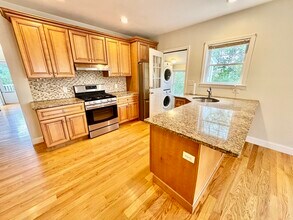 32 Roosevelt Ave in Hull, MA - Building Photo - Building Photo