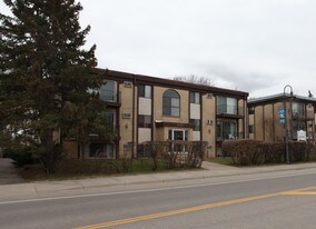 The Lynwood in Mound, MN - Building Photo