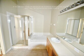 25422 Lexington Oaks Blvd in Zephyrhills, FL - Building Photo - Building Photo