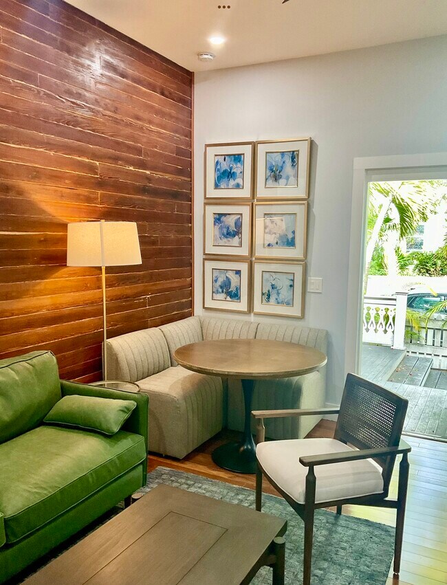 400 Simonton St, Unit 2 in Key West, FL - Foto de edificio - Building Photo