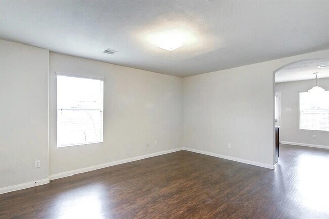 5627 Post Oak Manor Dr in Houston, TX - Building Photo - Building Photo