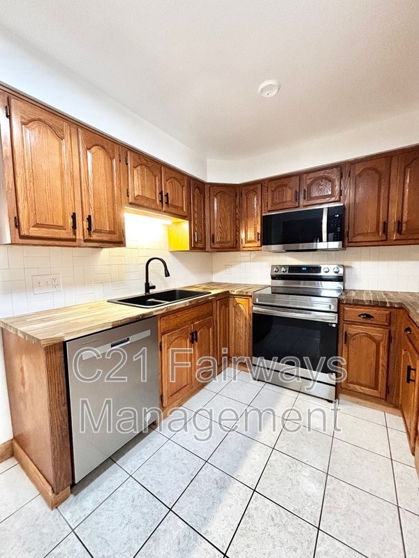 616 Sandy Hill Rd in Irwin, PA - Building Photo - Building Photo