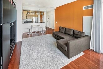 1 SHORE Ln in Jersey City, NJ - Building Photo - Building Photo